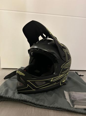 Troy Lee Designs, D3