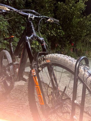 Used RockShox zeb base 2024 Fork