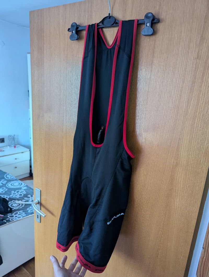 Brugt Endura Xtract cycling bib shorts - Size L Cycling Clothing