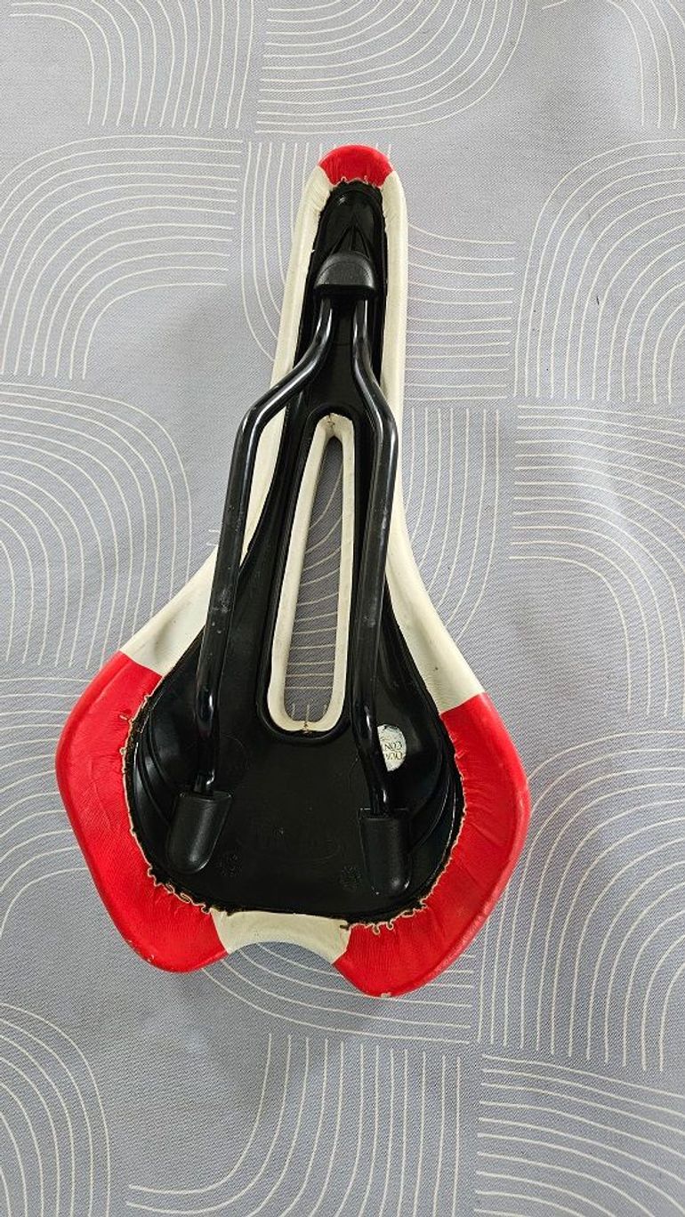 Used Sella Italia A Vendre, Selle Vélo ou VTT SELLE ITALIA 2015 bike — image 2 of 3