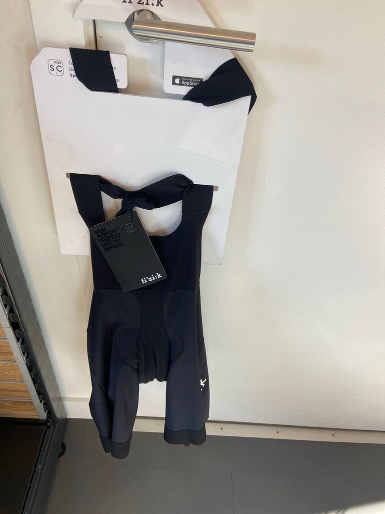 Used Fizik Link R3 chameleon 2024 bike — image 1 of 2