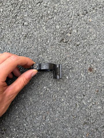 Shimano collier de dérailleur avant 2021 Drivetrain & Pedals usato