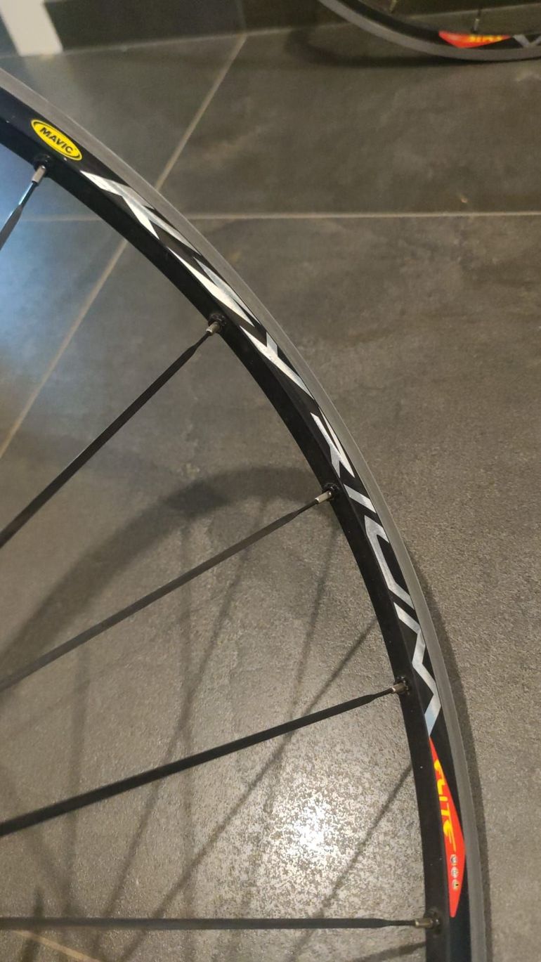 Käytetty Mavic Ksyrium Elite 6000 2010 bike — kuva 3 / 4