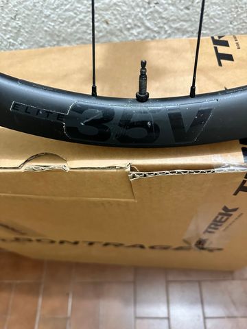 Brugt Bontrager Aeolus Elite 35V – Carbono 2025 bike — billede 14 af 15