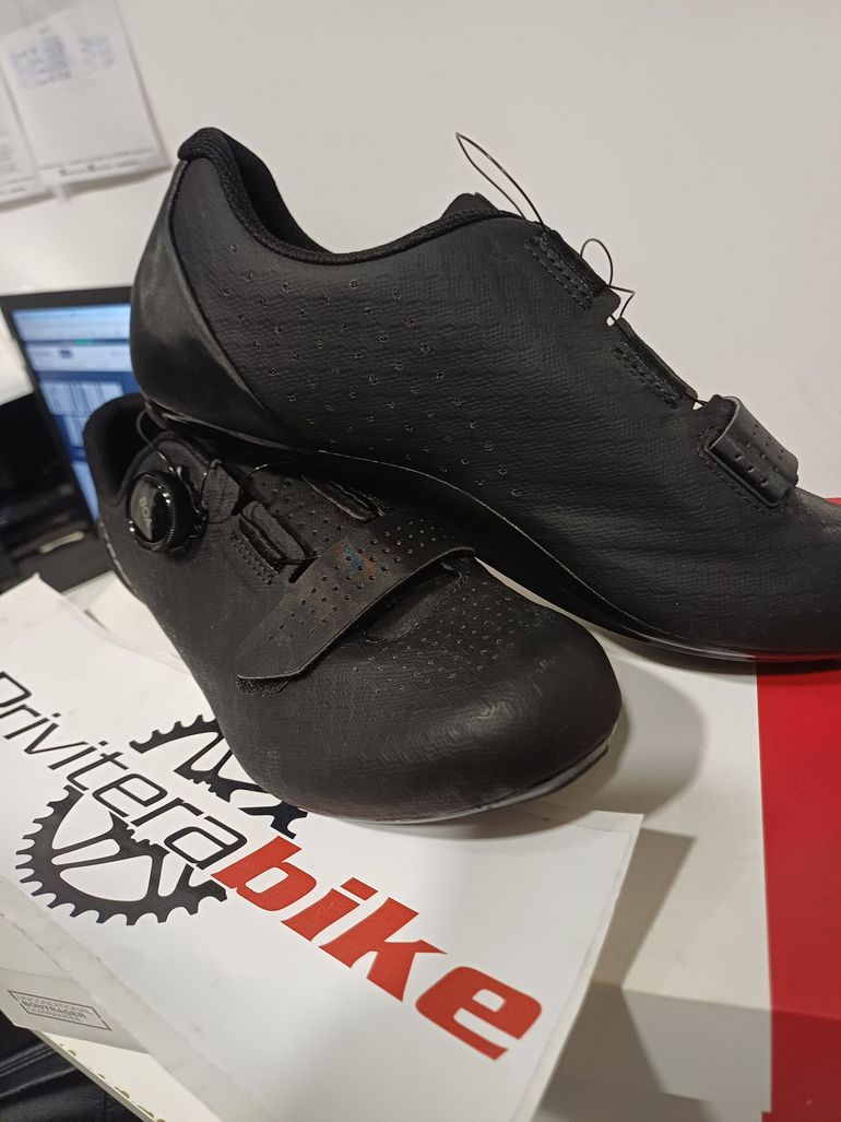 Used Bontrager SCARPE BDC  CIRCUIT ROAD black 39 - 5253249 2024 bike — image 2 of 2