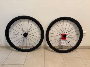 Used Bontrager Aeolus Elite 50 TLR - Disc Road Wheel Set 2025 Wheels