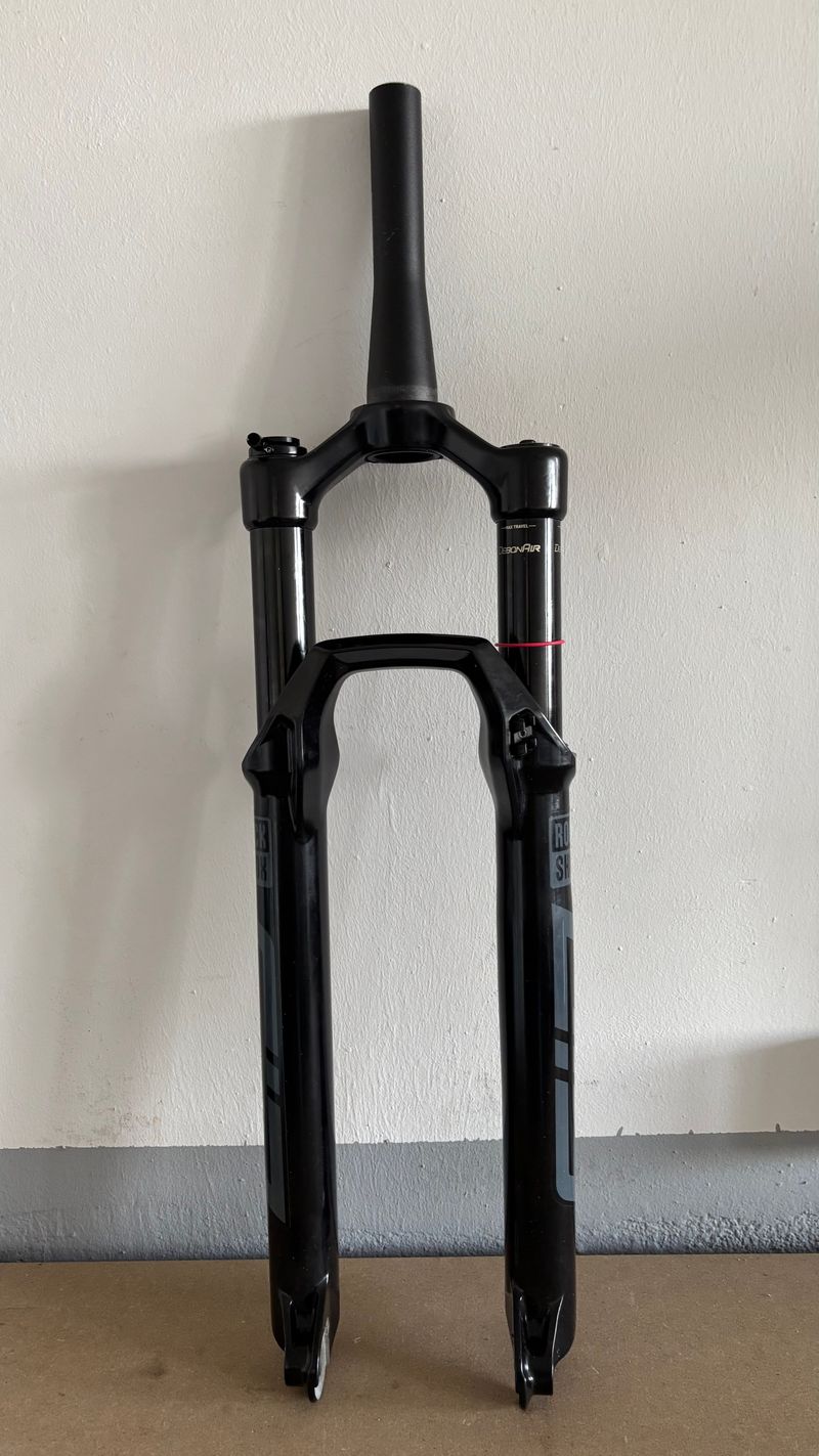 RockShox Fork 2025 bike usato — immagine 1 di 4
