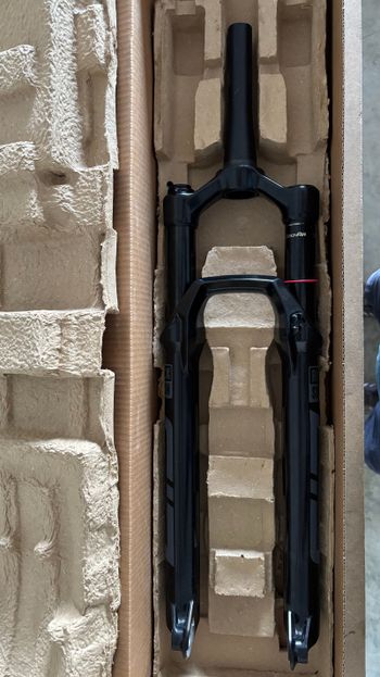 Used RockShox Fork 2025 bike — image 4 of 4