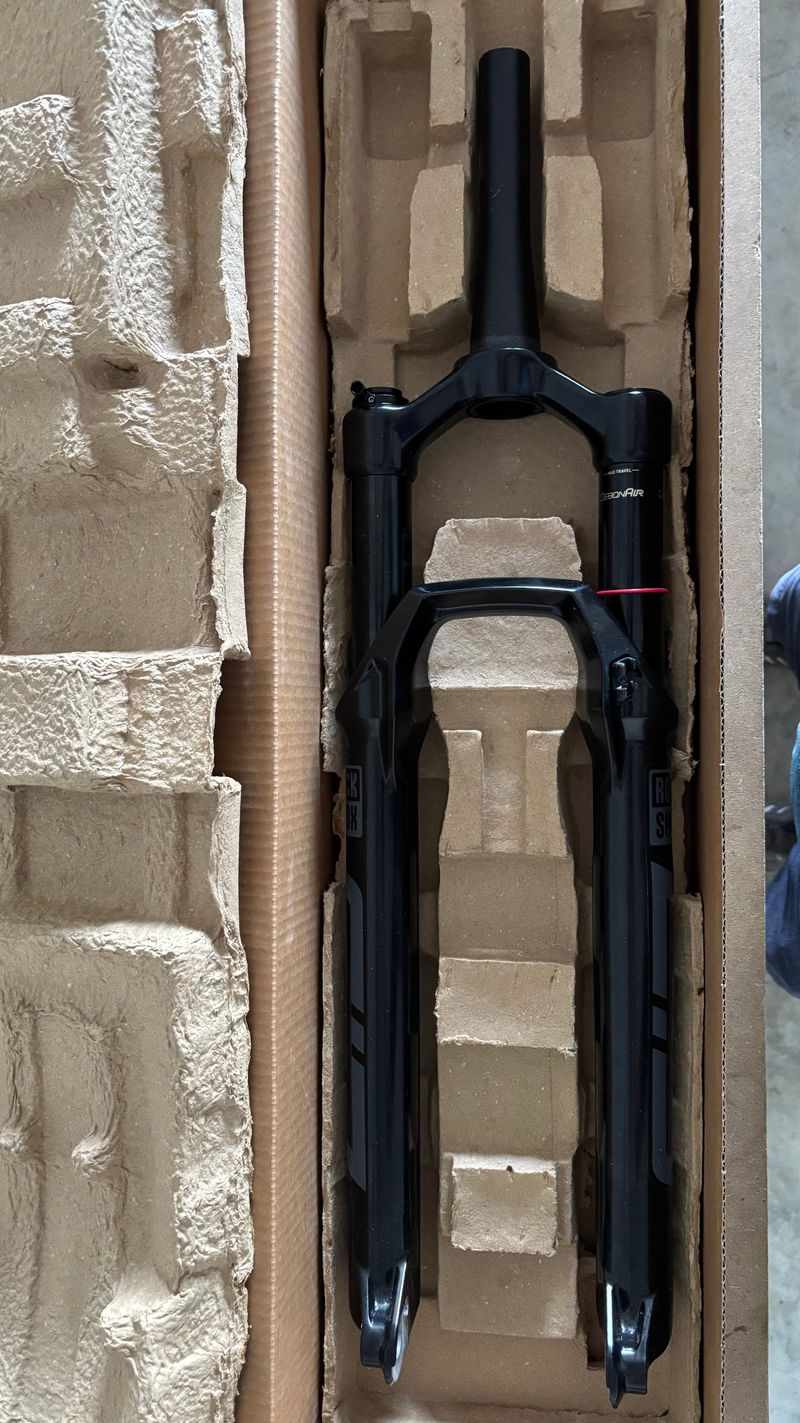 RockShox Fork 2025 bike usato — immagine 4 di 4