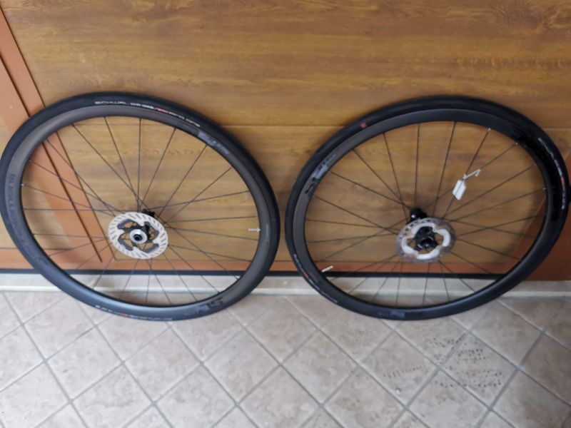 Deda Elementi SL30 Disc Carbon Wheels 2023 bike usato — immagine 3 di 4