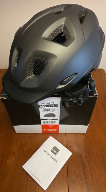 Used MET Mobilite 2023 Cycling Accessories