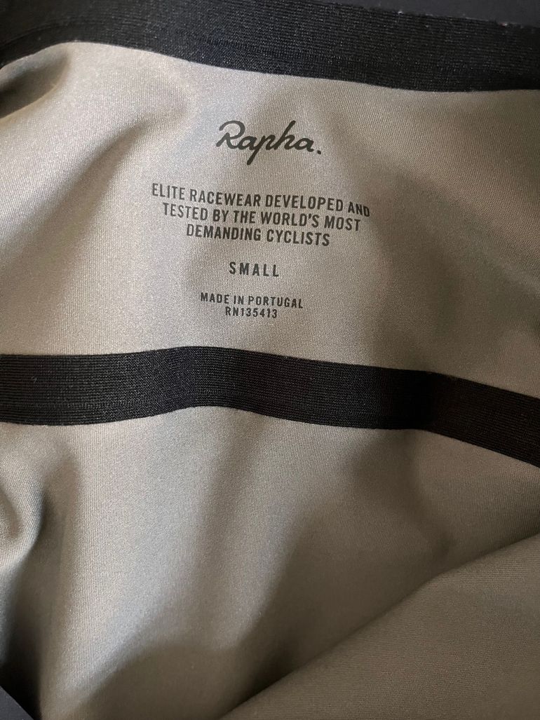 Used Rapha GoreTex Infinium Jersey 2023 bike — image 4 of 4