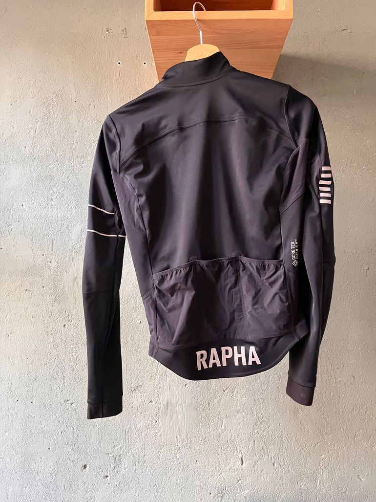 Used Rapha GoreTex Infinium Jersey 2023 bike — image 2 of 4