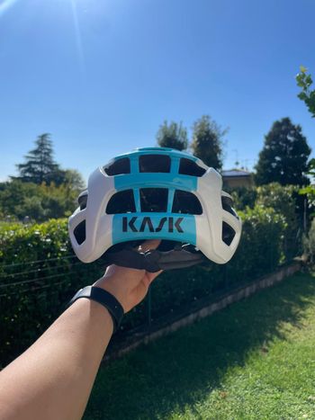 Tweedehands Kask valegro pt sky bike — afbeelding 7 van 12