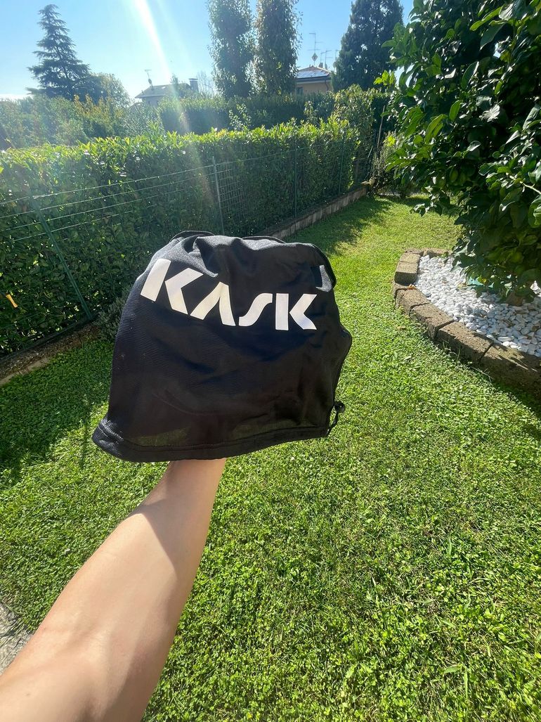 Tweedehands Kask valegro pt sky bike — afbeelding 9 van 12