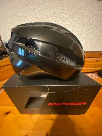 Použité Bontrager Stravos WaveCel 2024 Cycling Accessories