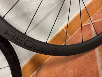Używany Bontrager AEOLUS PRO 37 2021 bike — zdjęcie 5 z 5