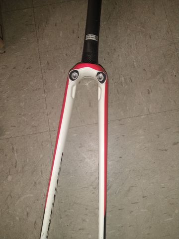 Used Specialized 700c 2020 bike — image 3 of 12