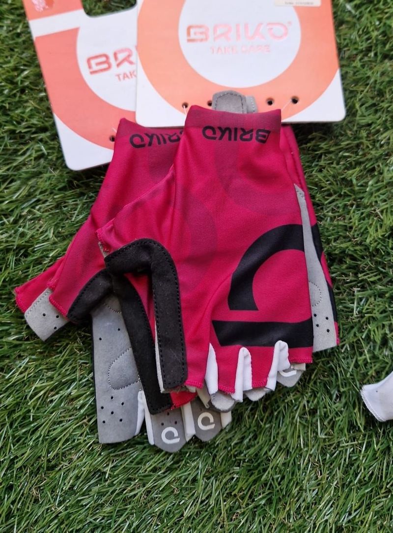 Używany Briko GUANTI Running Clothing