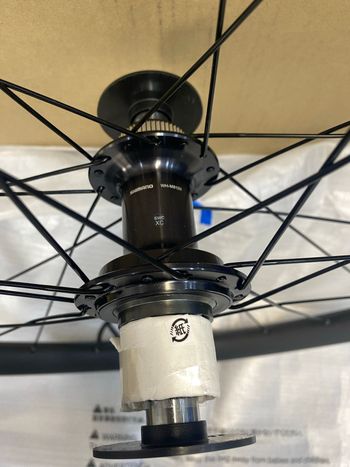 Brugt Shimano MT8210 XT 29” microspline wheelset 2025 bike — billede 2 af 8