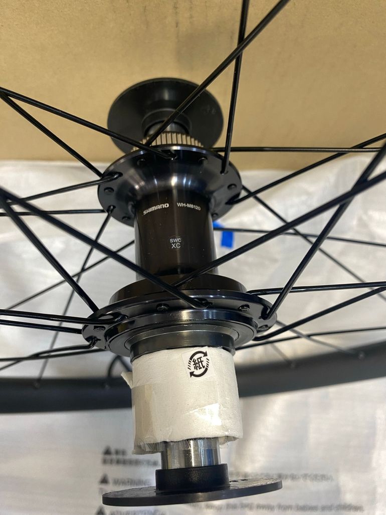 Brugt Shimano MT8210 XT 29” microspline wheelset 2025 bike — billede 2 af 8