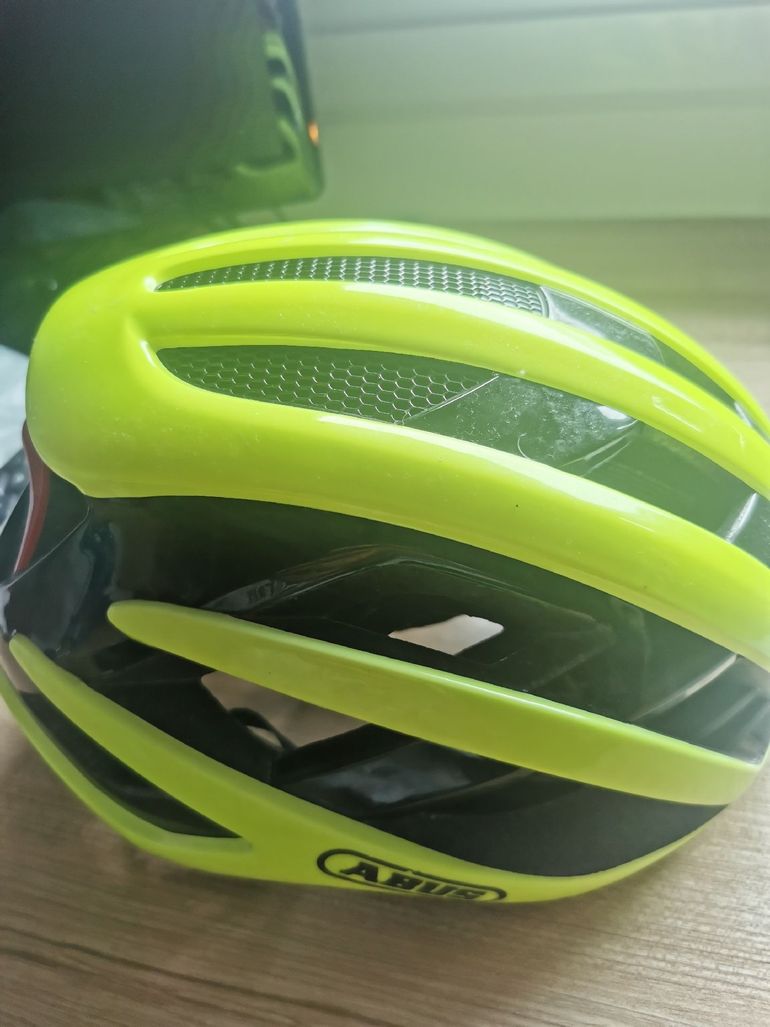 Used ABUS Airbreak 2025 bike — image 3 of 8