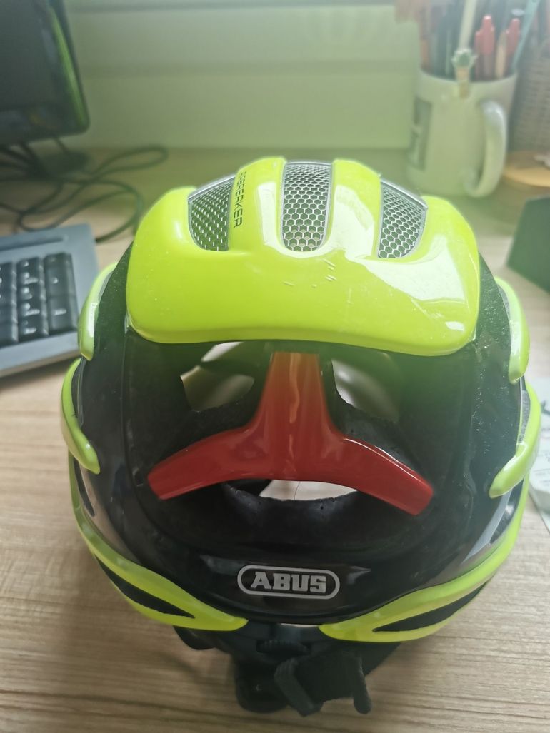 Used ABUS Airbreak 2025 bike — image 4 of 8