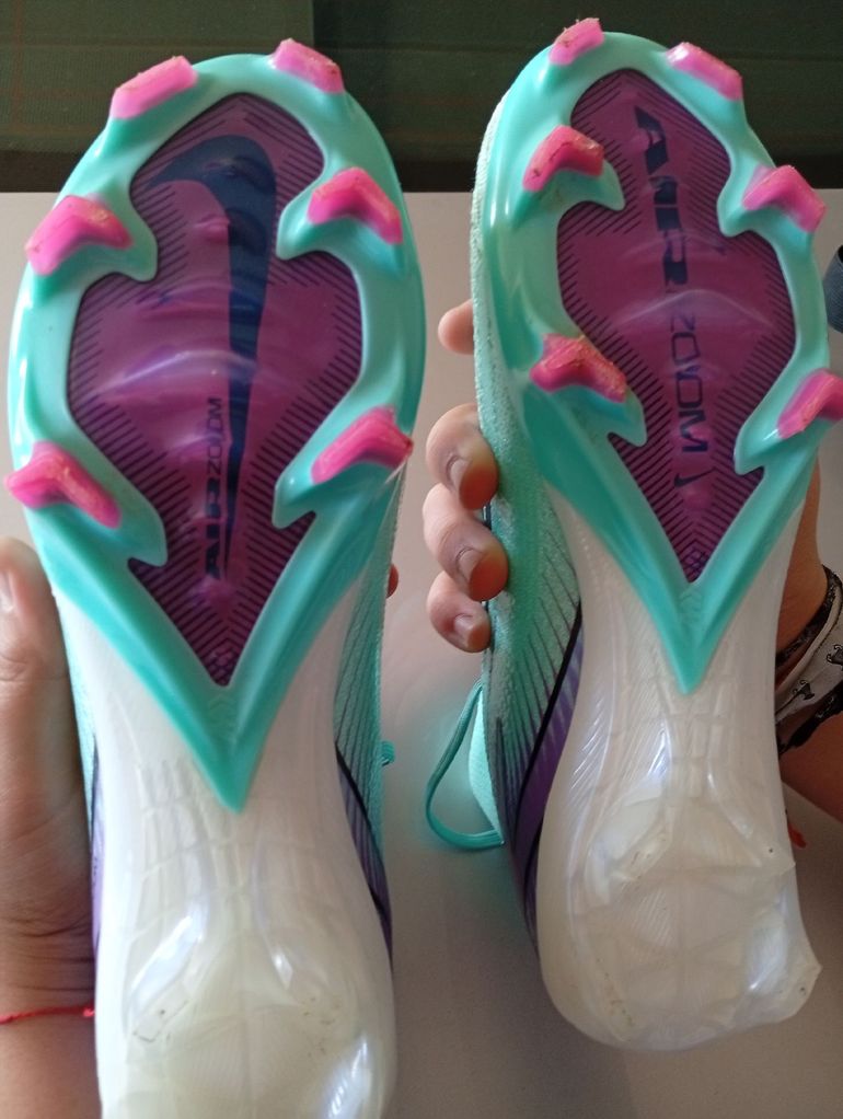 Brugt Nike Mercurial 2020 bike — billede 2 af 4