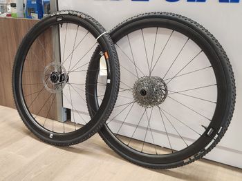 Used Giant Roue route/gravel/cyclo-cross Giant CXR 2 2025 Wheels