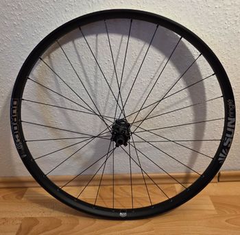 Used Sunringle Düroc SD37 Expert 2023 bike — image 3 of 11