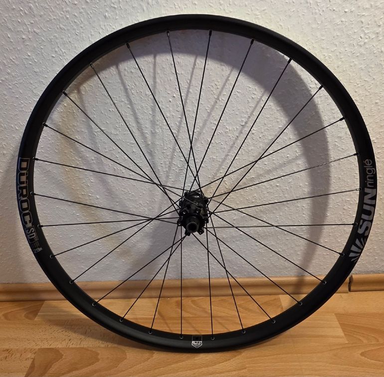 Used Sunringle Düroc SD37 Expert 2023 bike — image 3 of 11