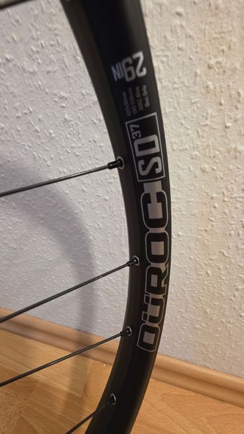 Used Sunringle Düroc SD37 Expert 2023 bike — image 8 of 11