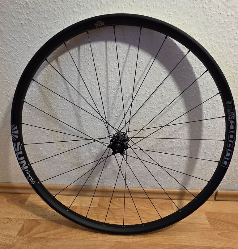 Used Sunringle Düroc SD37 Expert 2023 bike — image 9 of 11