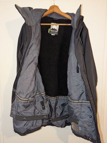 Used Burton Veste Burton COVERT Wintersport Clothing