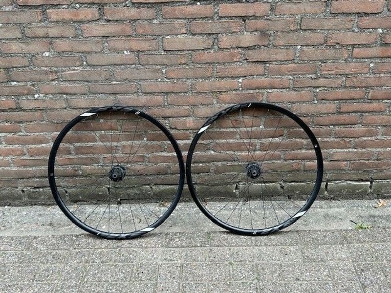 Używany Giant SX2 Disc Wheels