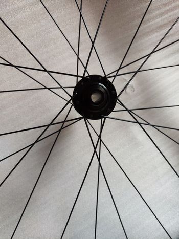Brugt Cuore Roues Carbone Disque 2025 bike — billede 4 af 9