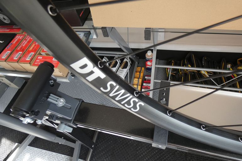 Used Dt Swiss M1900 Spline 30 bike — image 4 of 10