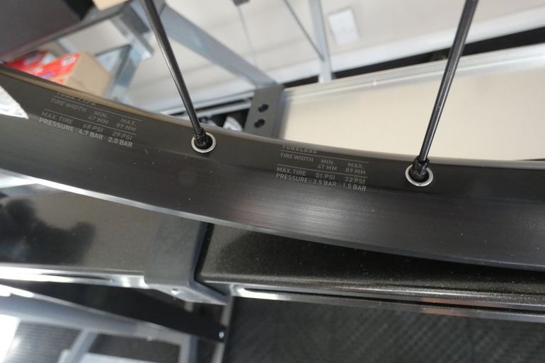 Used Dt Swiss M1900 Spline 30 bike — image 6 of 10
