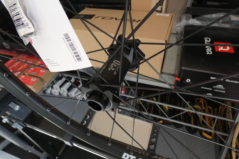 Used Dt Swiss M1900 Spline 30 bike — image 2 of 10
