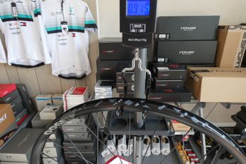 Used Dt Swiss M1900 Spline 30 bike — image 10 of 10