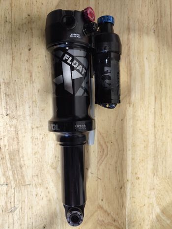 Used Fox Performance Élite 2 pos Adj 2024 bike — image 4 of 4