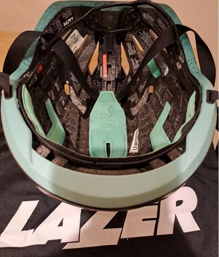 Brugt Lazer Kinetic Core Helmet 2022 bike — billede 2 af 6