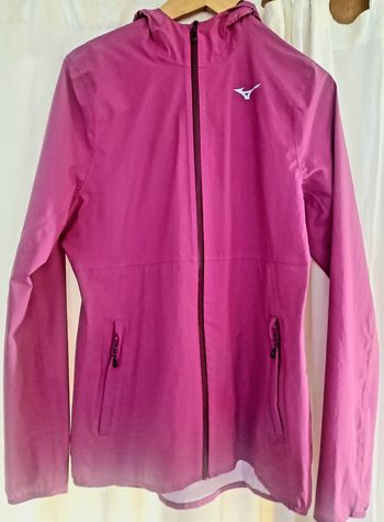 Używany Mizuno Veste running étanche et respirante 2023 Running Clothing