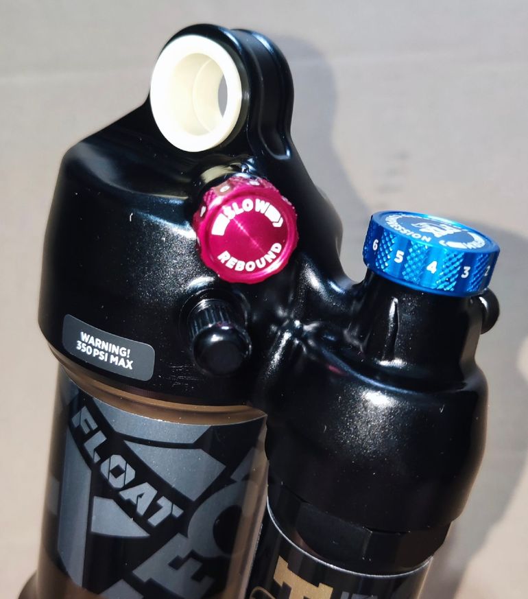 Used Fox float x factory 2025 bike — image 4 of 6