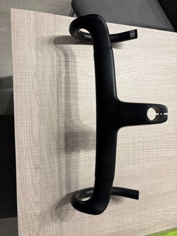 Vittoria, Manillar Ultimate SK carbono integrado: