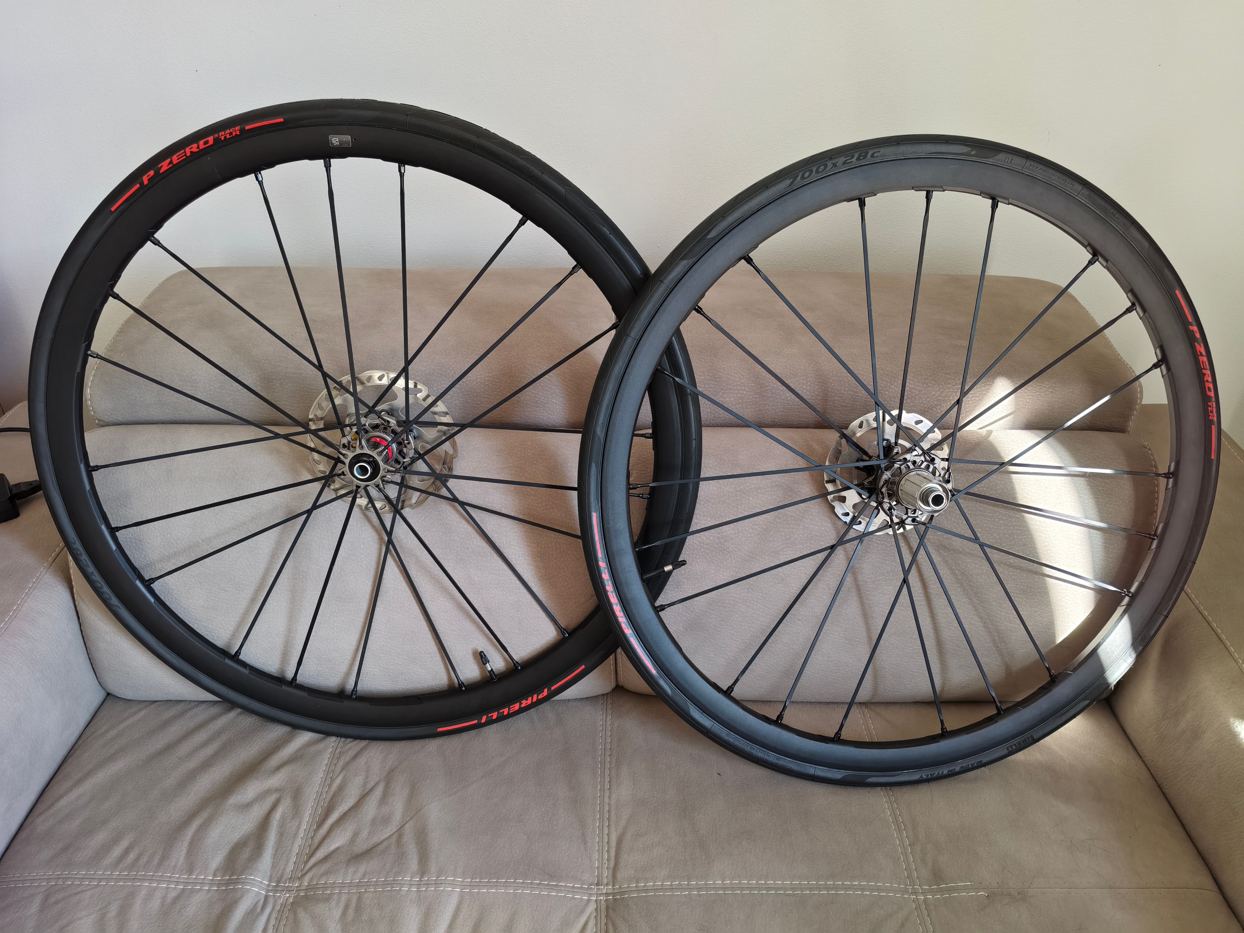 【低走行美品】FULCRUM RACING ZERO DB 低走行美品】FULCRUM RACING ZERO DB First Look: Fulcrum Racing Zero