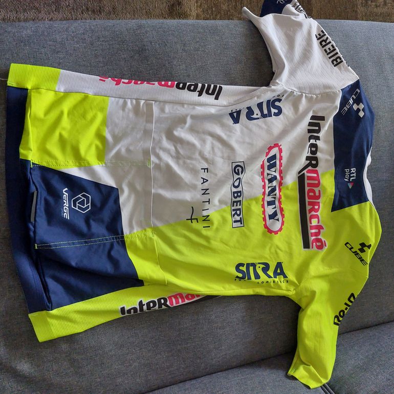 Used verge Vends maillot  taille M de léquipe Intermarché Wanty Gobert (année 2024) 2024 bike — image 2 of 2