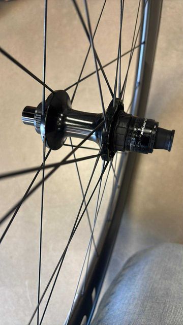 Tweedehands Roval Rapide CLX II 700c 2025 bike — afbeelding 3 van 5