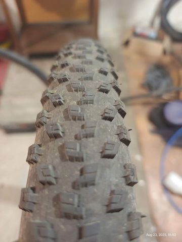Used Dt Swiss wheelset bike — image 4 of 15