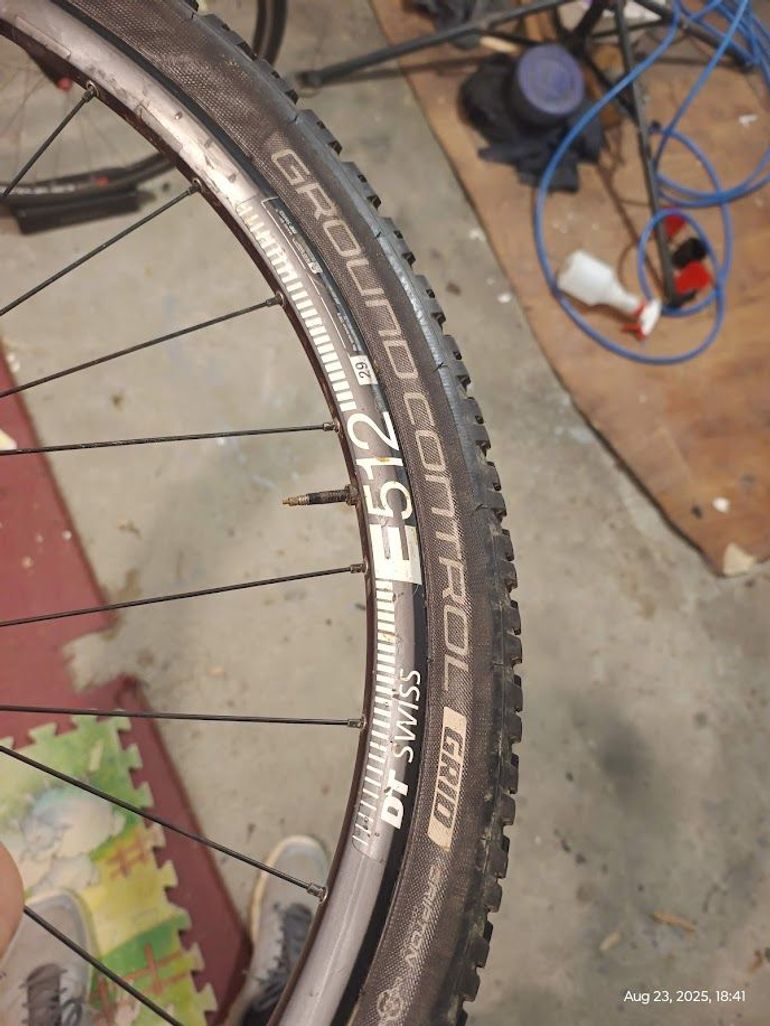 Used Dt Swiss wheelset bike — image 1 of 15
